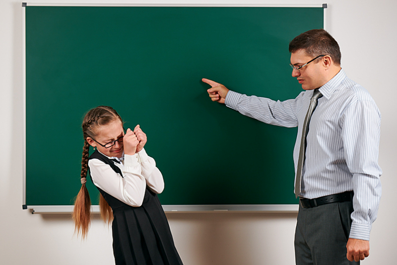 Что делать, если учитель плохо относится к вашему ребенку