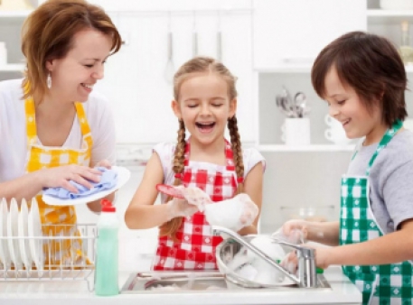 Как приучить детей выполнять обязанности дома