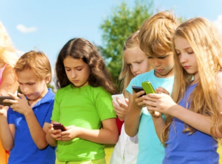 Зависимость детей от электронных устройст