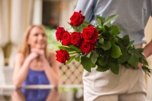 Порадуйте любимую: 5 причин дарить цветы девушке просто так