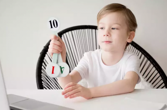 Сколько времени ребенок может проводить за монитором